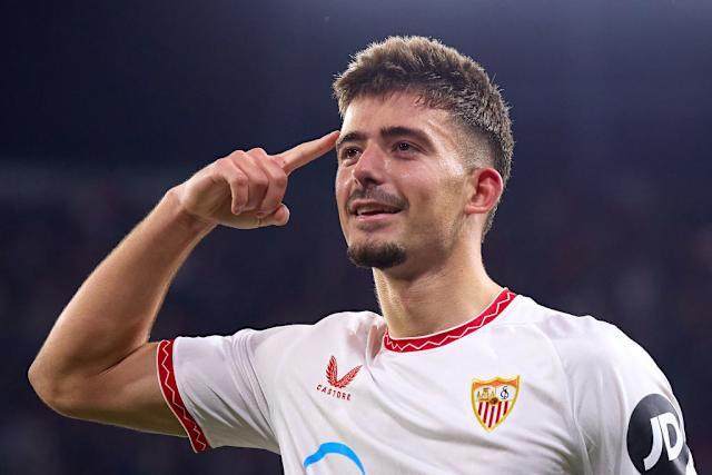 1747983953996091473.jpg 1747983949023.jpg